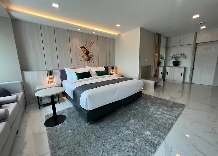 Arni Skye 4*