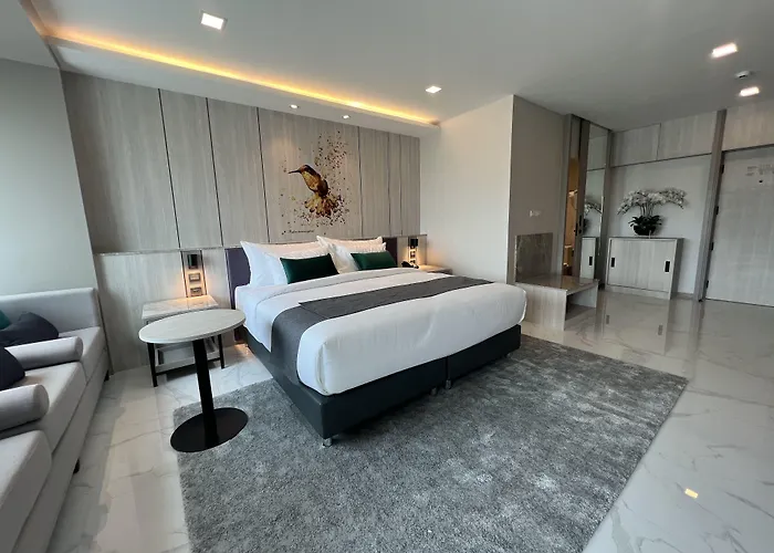Hotel Arni Skye 4*